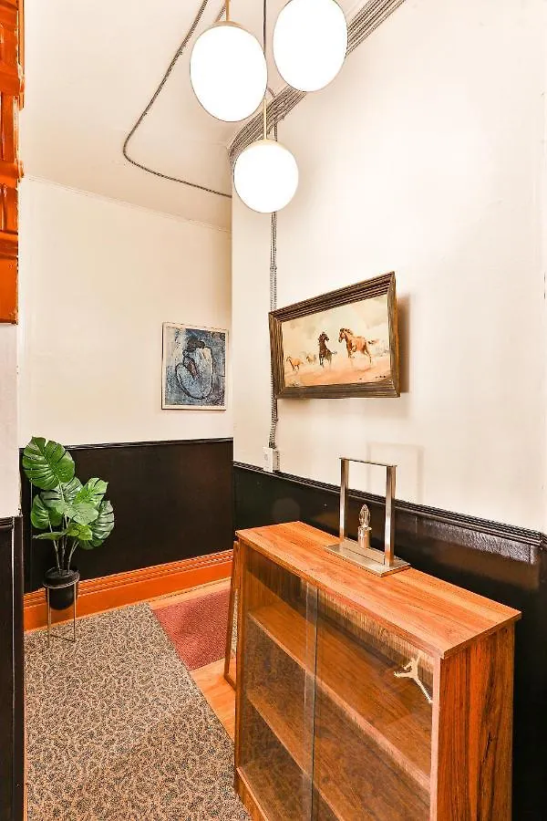 Eclectic Victorian West House 5*, Toronto Canada